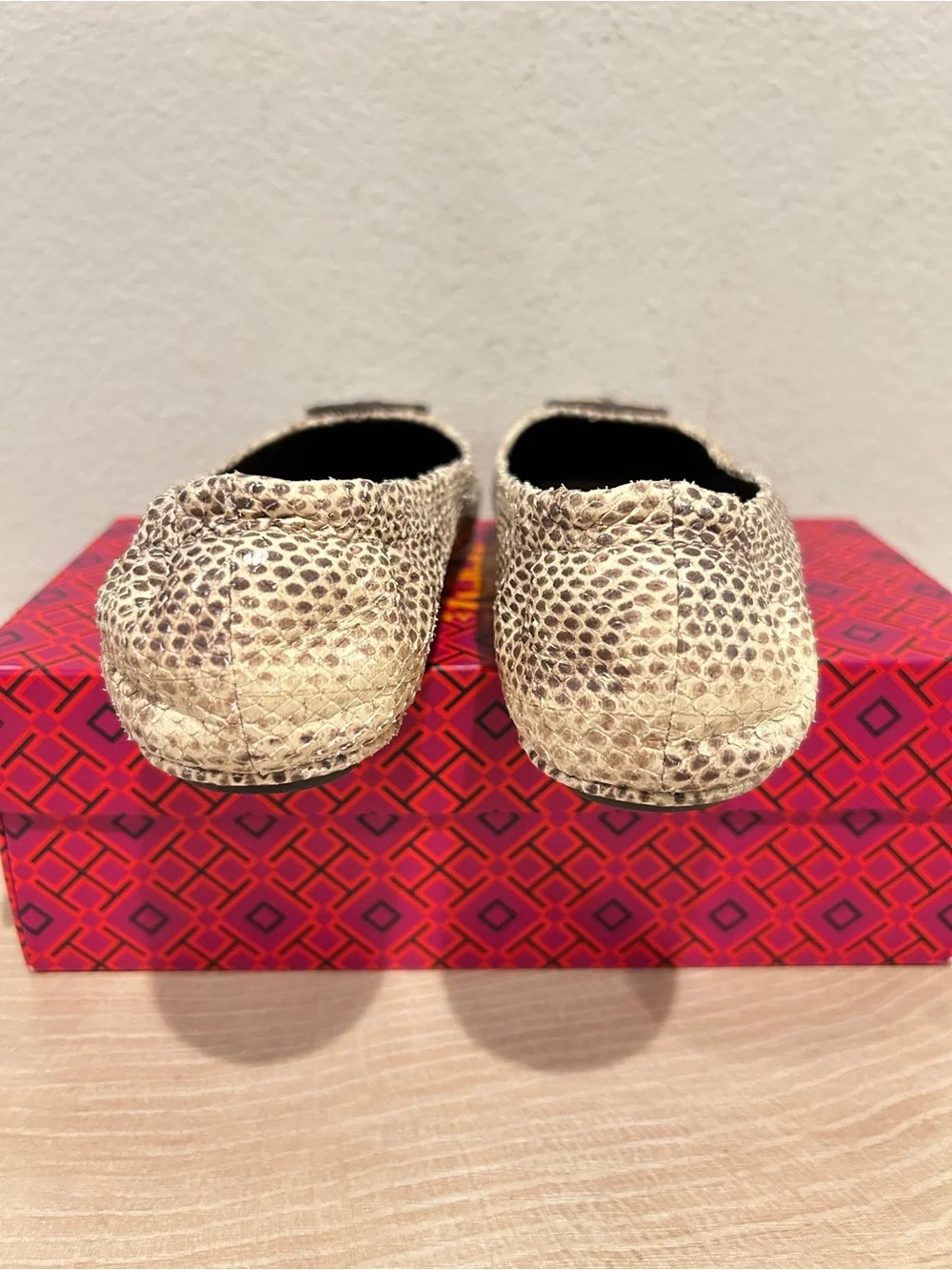 Tory Burch Minnie Travel Ballet Flats Cream Roccia Stamped Snake leather, Size 7